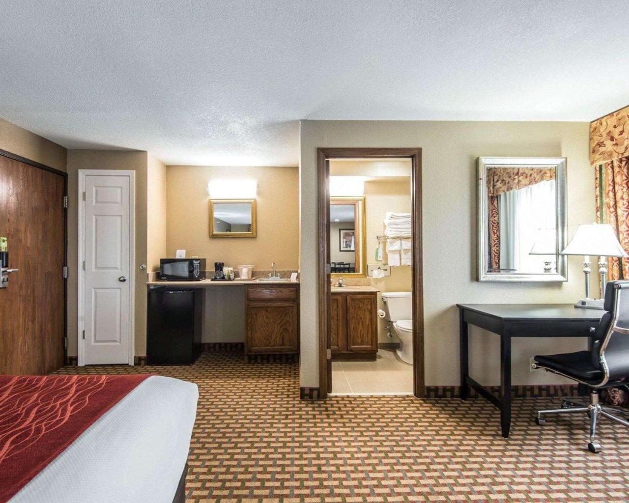 Comfort Inn & Suites Kansas City Downtown Εξωτερικό φωτογραφία